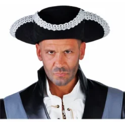 Driesteek Zwart, Met Zilver Galon