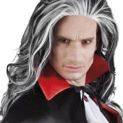 Pruik Vampier, Louis